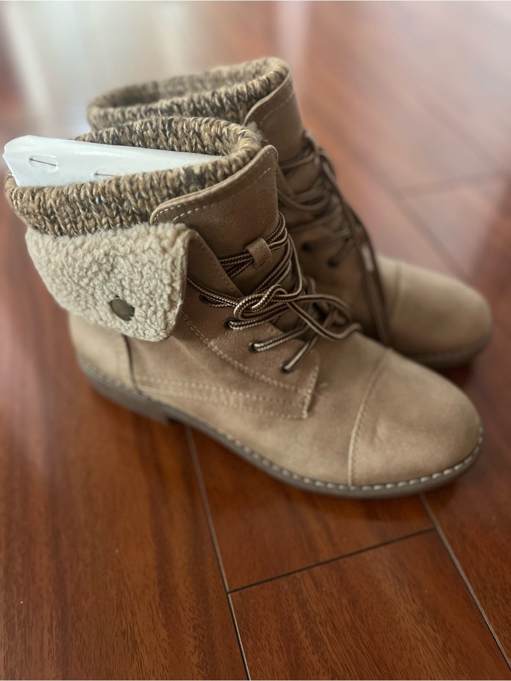 Cliffs by White Mountain Duena Women's Combat Boots size：8m